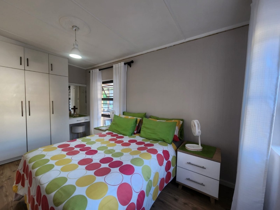 5 Bedroom Property for Sale in Bodorp Western Cape